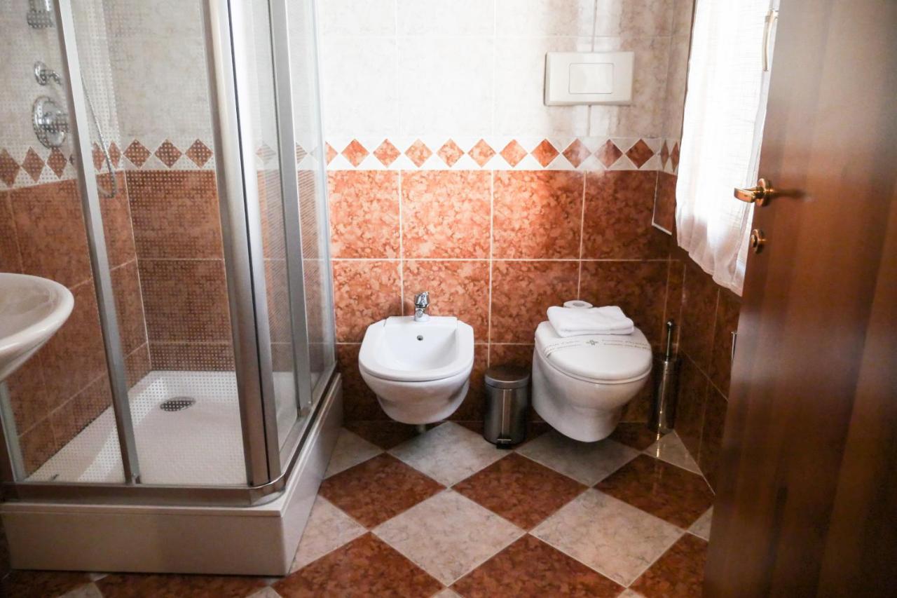 Villanova Hotel Сан Бонифацио Екстериор снимка